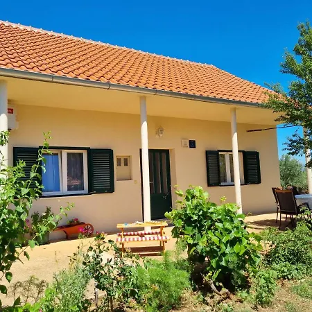 House Cikola Willa Kaocine