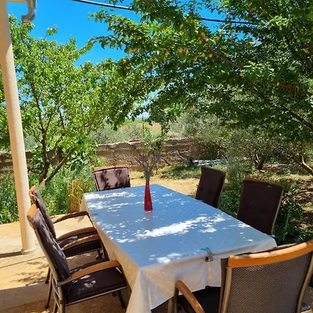 Willa House Cikola *